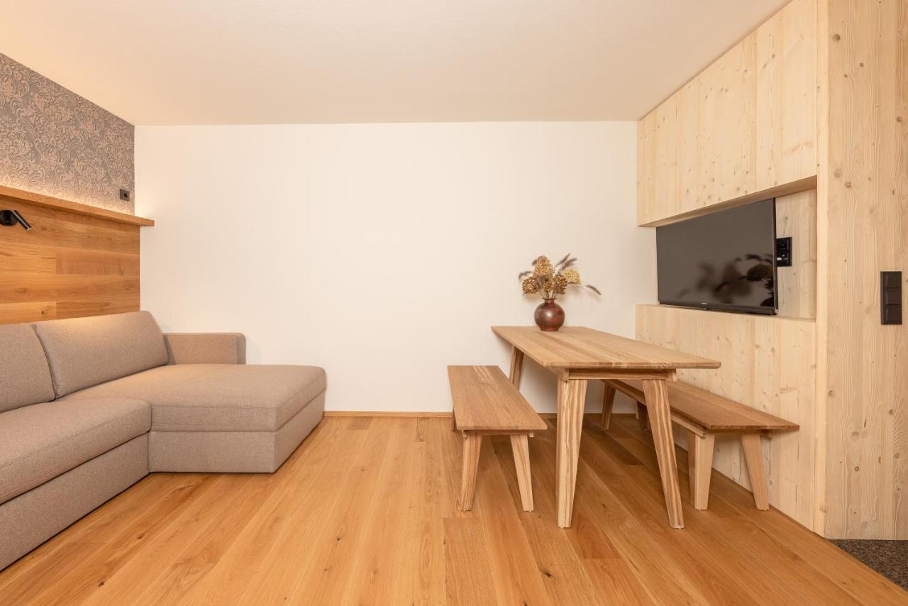 Pension Gulla - Ferienhaus Appartements B&B Нойштифт-им-Штубайталь Экстерьер фото